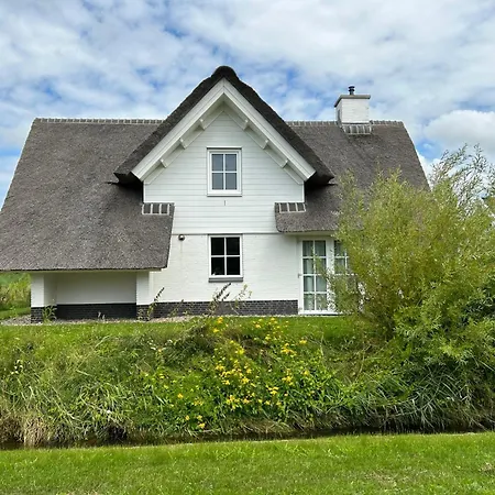 Tapuit 8-2 By Interhome 假日公园